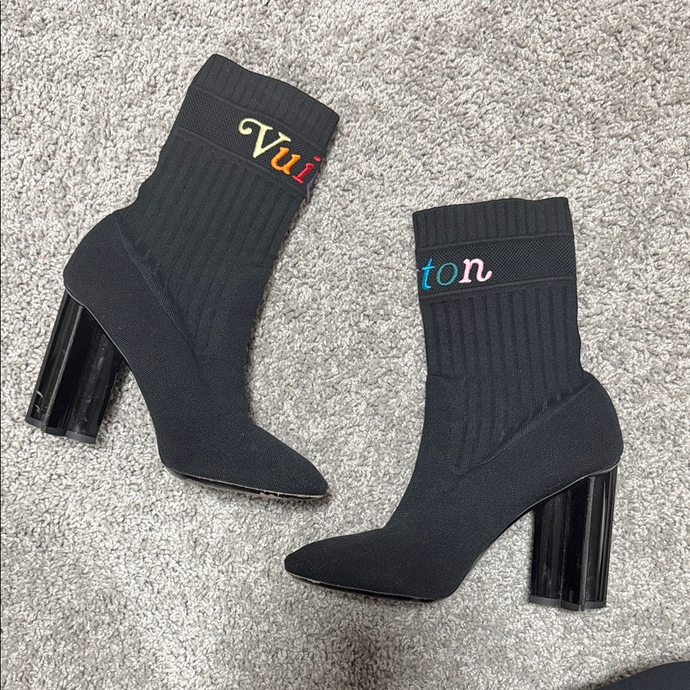 Louis Vuitton Black Heeled Boots with Multicolor Logo - Picture 2 of 5
